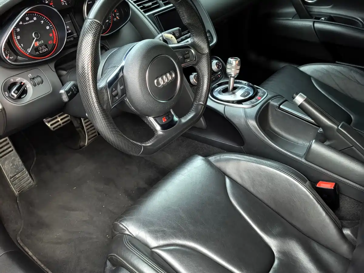Audi R8 2014 2014 5.2 FSI quattro