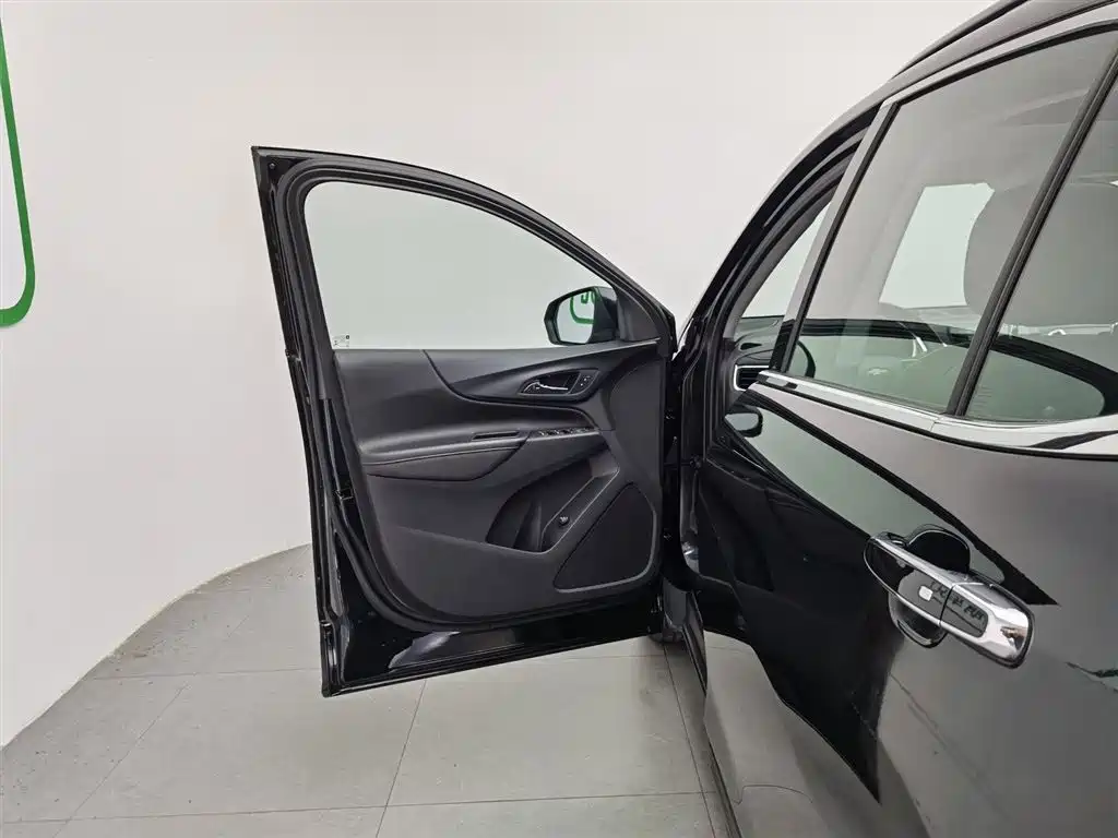 Chevrolet Equinox 2019 535T Auto Control Edition China V фото 8