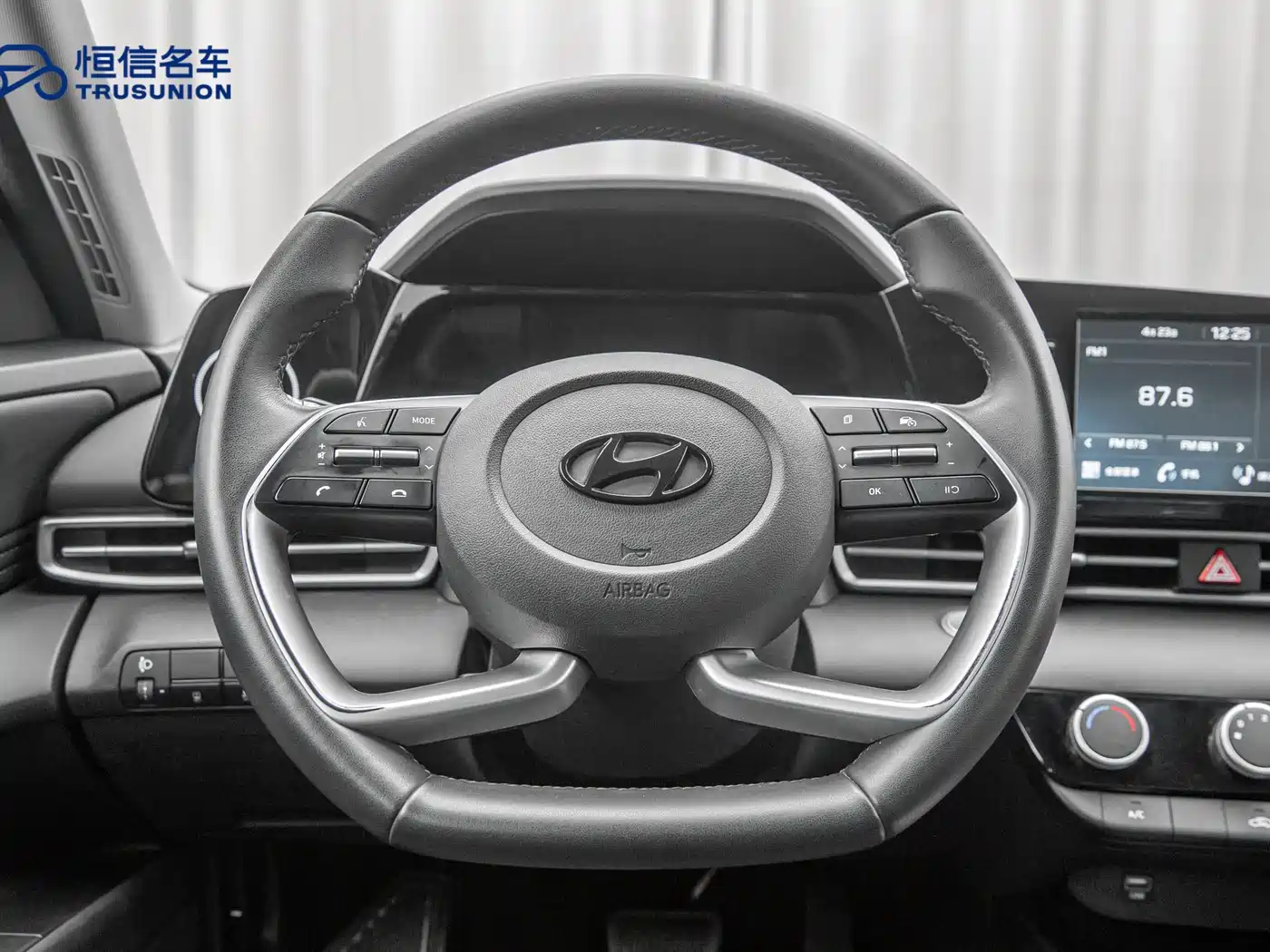 Hyundai Elantra 2023 1.5L CVT GLX Elite Edition фото 14