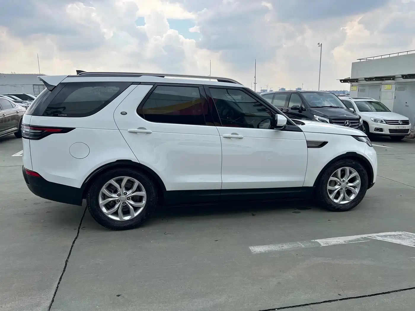 Land Rover Discovery 2020 3.0 SC V6 SE фото 5