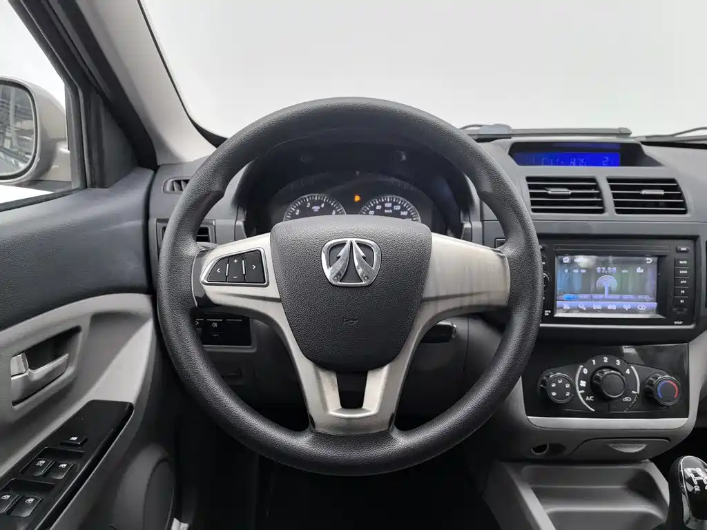 BAIC Weiwang M20 2014 2013 Model 1.5L Premium BJ415B