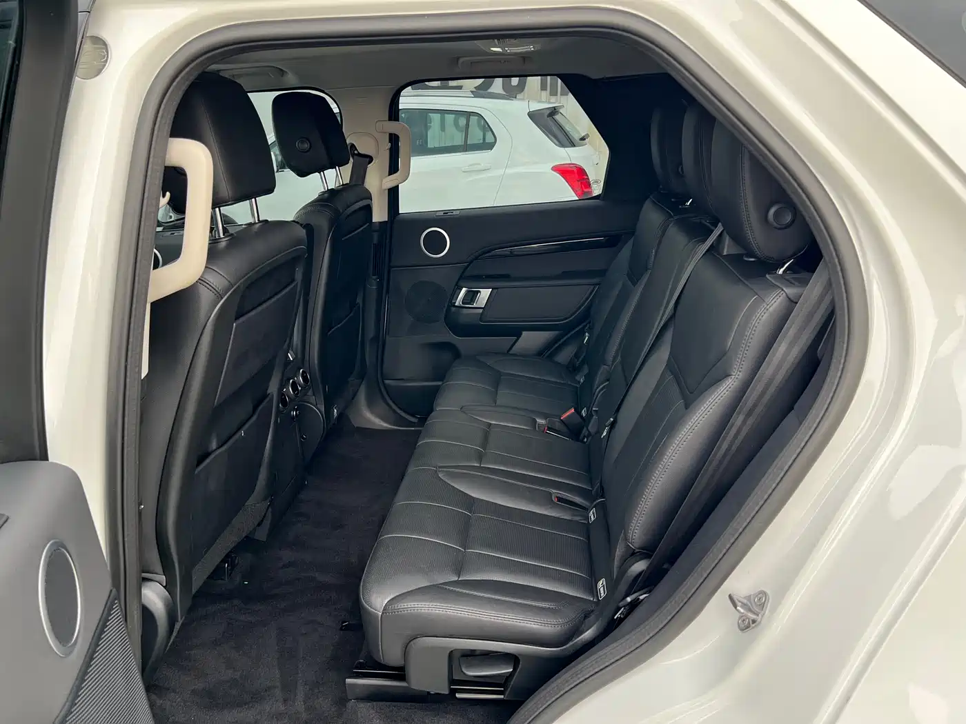 Land Rover Discovery 2020 3.0 SC V6 SE фото 15