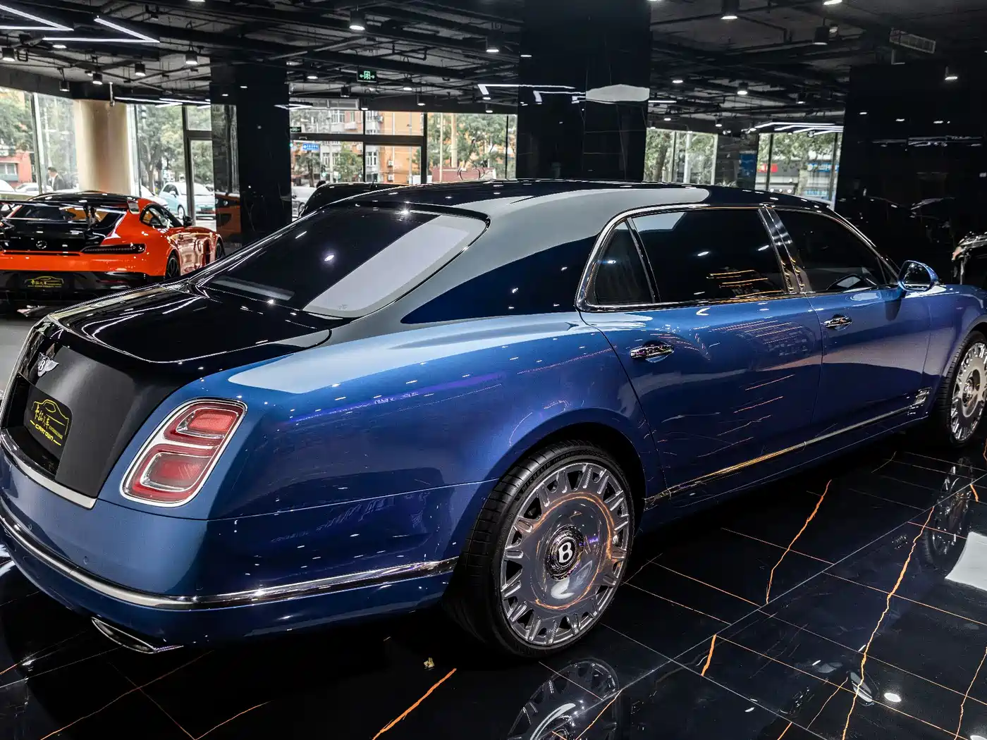 Bentley Mulsanne 2017 6.8T Long Wheelbase фото 4
