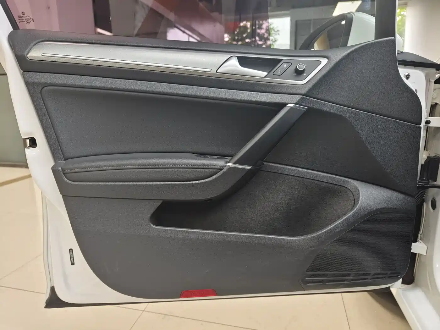 Volkswagen Golf 2018 230TSI Automatic Comfort фото 21