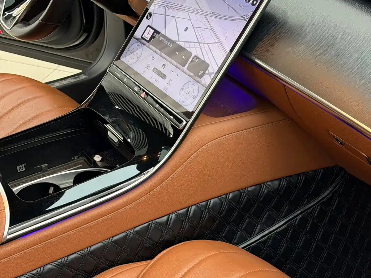 Фото 10 - Mercedes-Benz S-Class