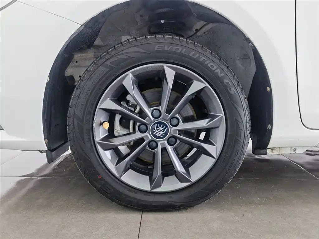 BYD Qin 2019 1.5L Automatic Luxury Edition фото 17
