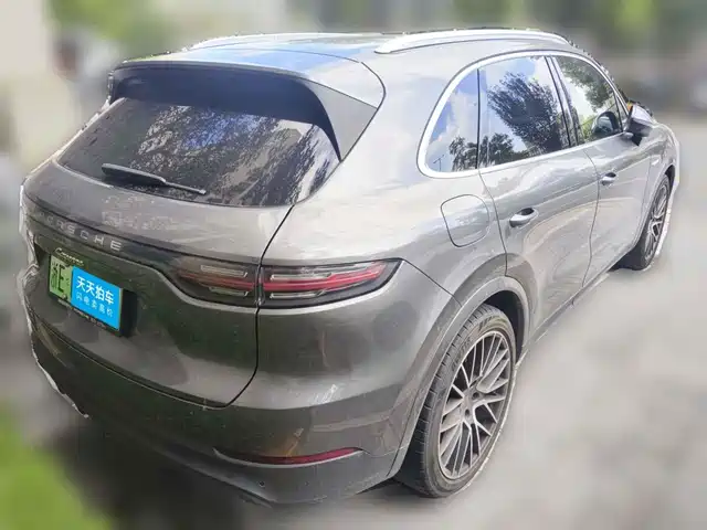 Porsche Cayenne New Energy 2021 Cayenne E-Hybrid 2.0T — фото 2