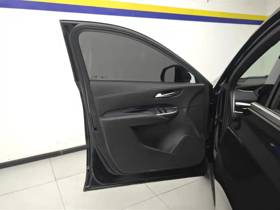 Cadillac XT4 2021 28T FWD Technology Edition фото 7