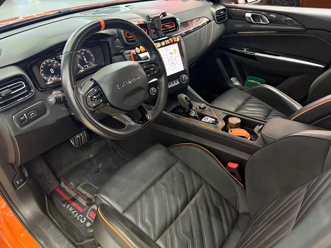 LYNK & CO. 02 HATCHBACK