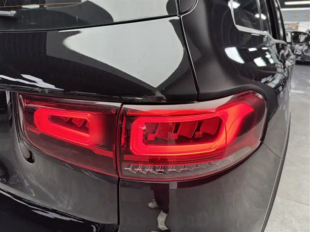 Mercedes-Benz GLB 2022 Facelift GLB 200 Fashion Style фото 9