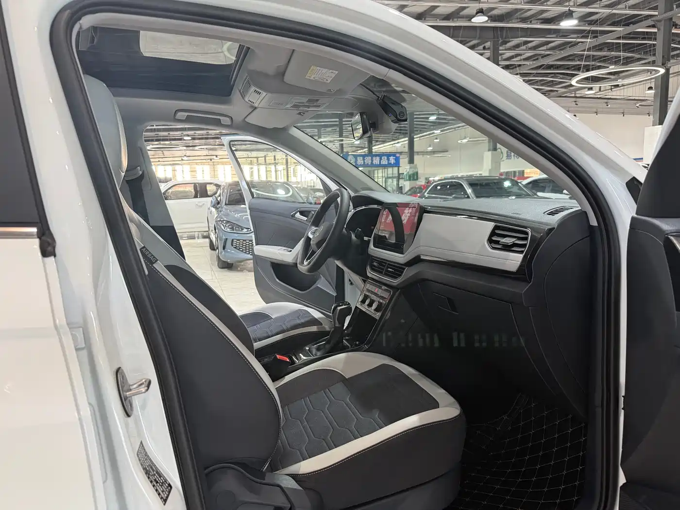 Volkswagen Tharu 2025 New Edge 1.5L Aspiration Edition фото 9