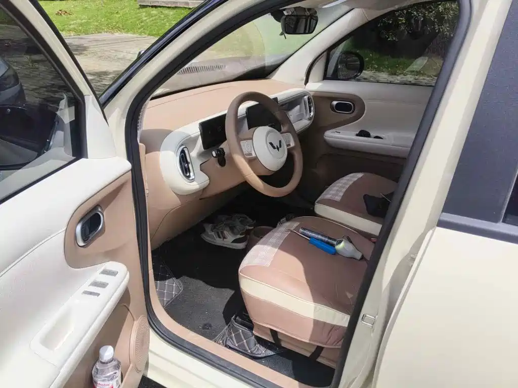 Wuling Motors Hongguang MINIEV 2026 2026 Model Four-Door High-End Edition