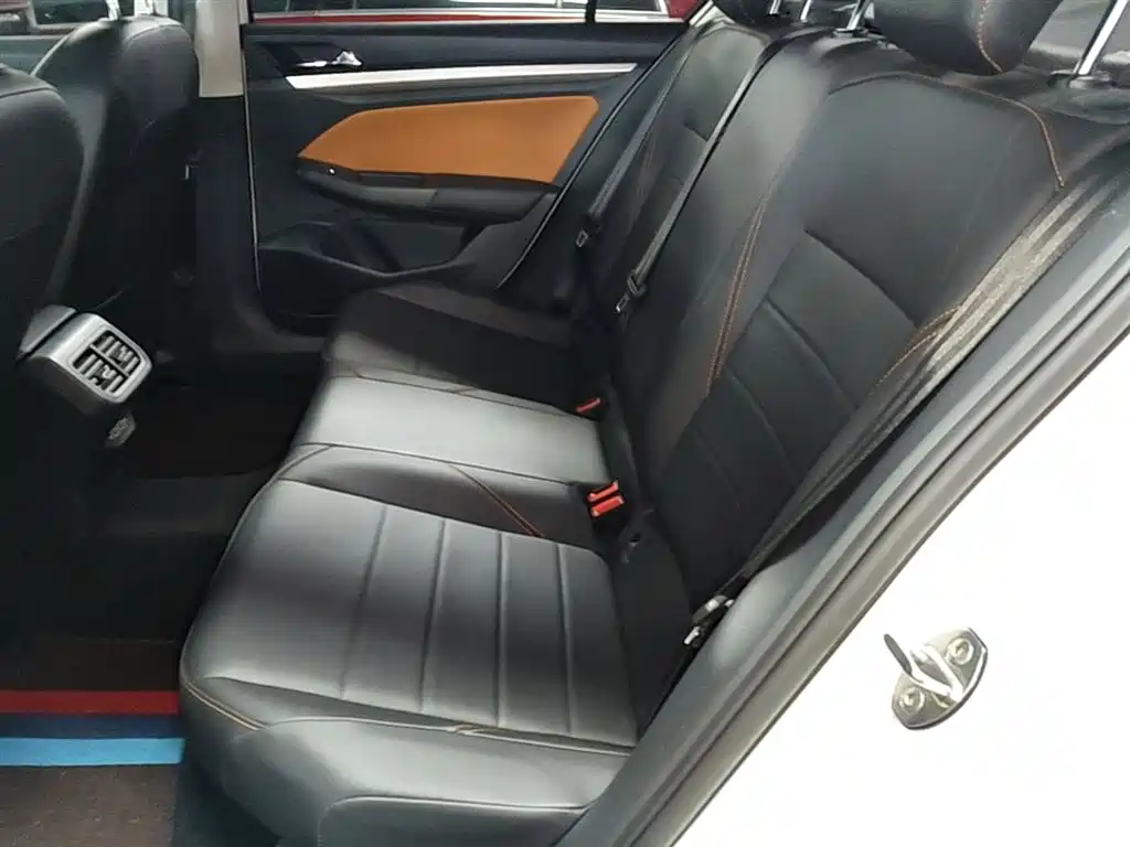 Volkswagen Bora 2023 200TSI DSG Yuexing Edition фото 17