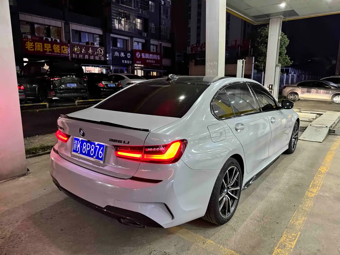 BMW 3 Series 2022 325Li M Sport Package фото 4