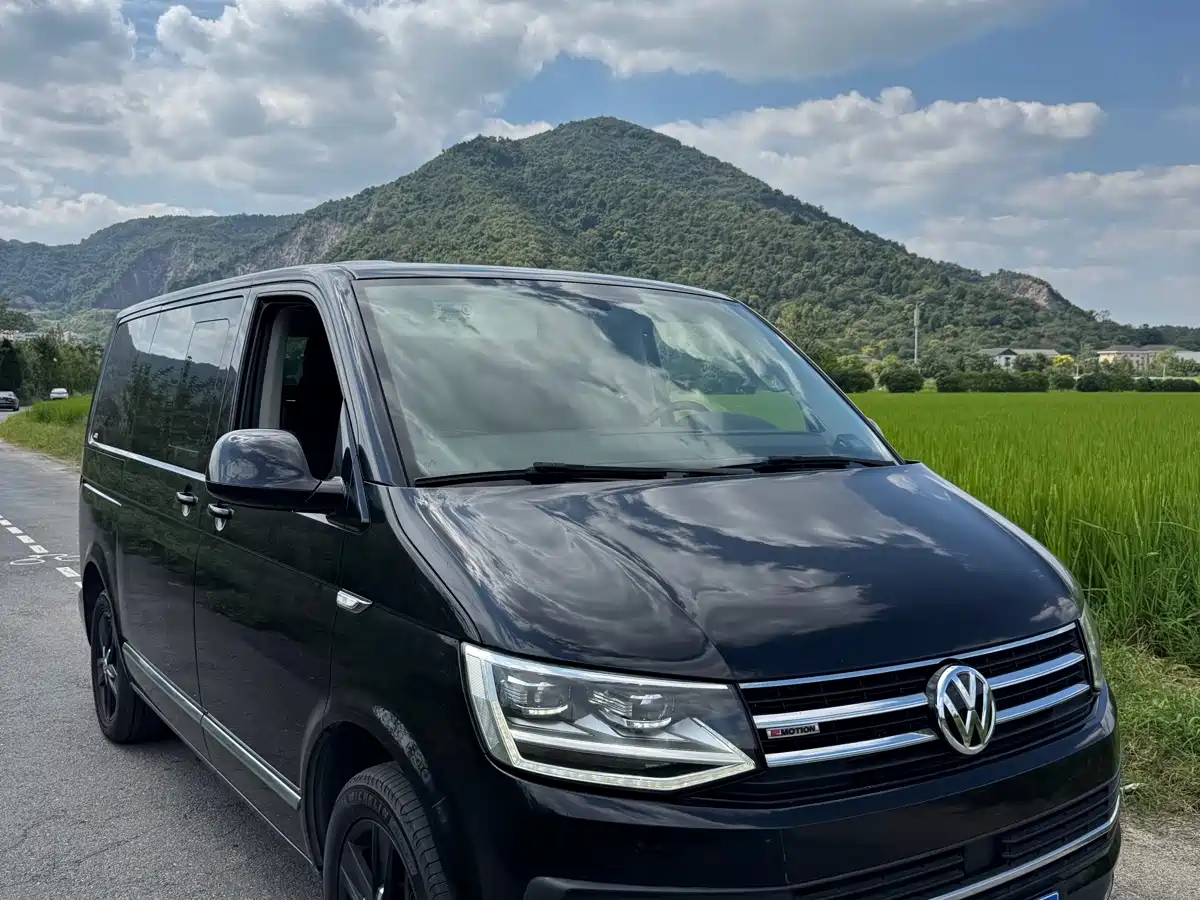 Volkswagen Multivan 2017 2017 2.0TSI AWD Premium Edition 7-Seater
