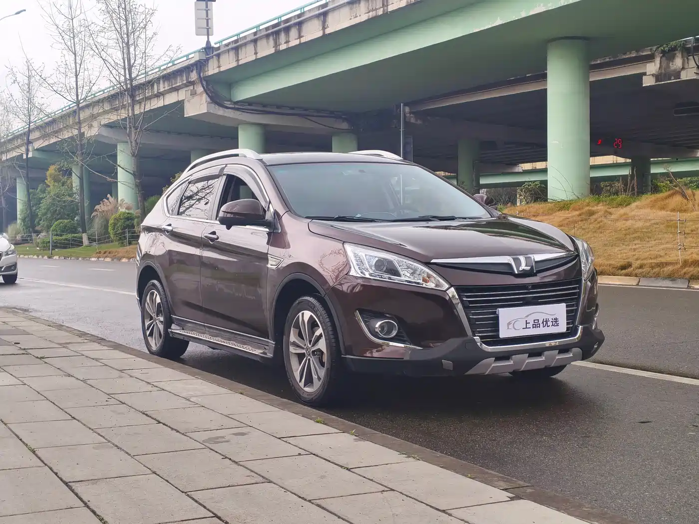 LUXGEN EXCELLENT 6 SUV