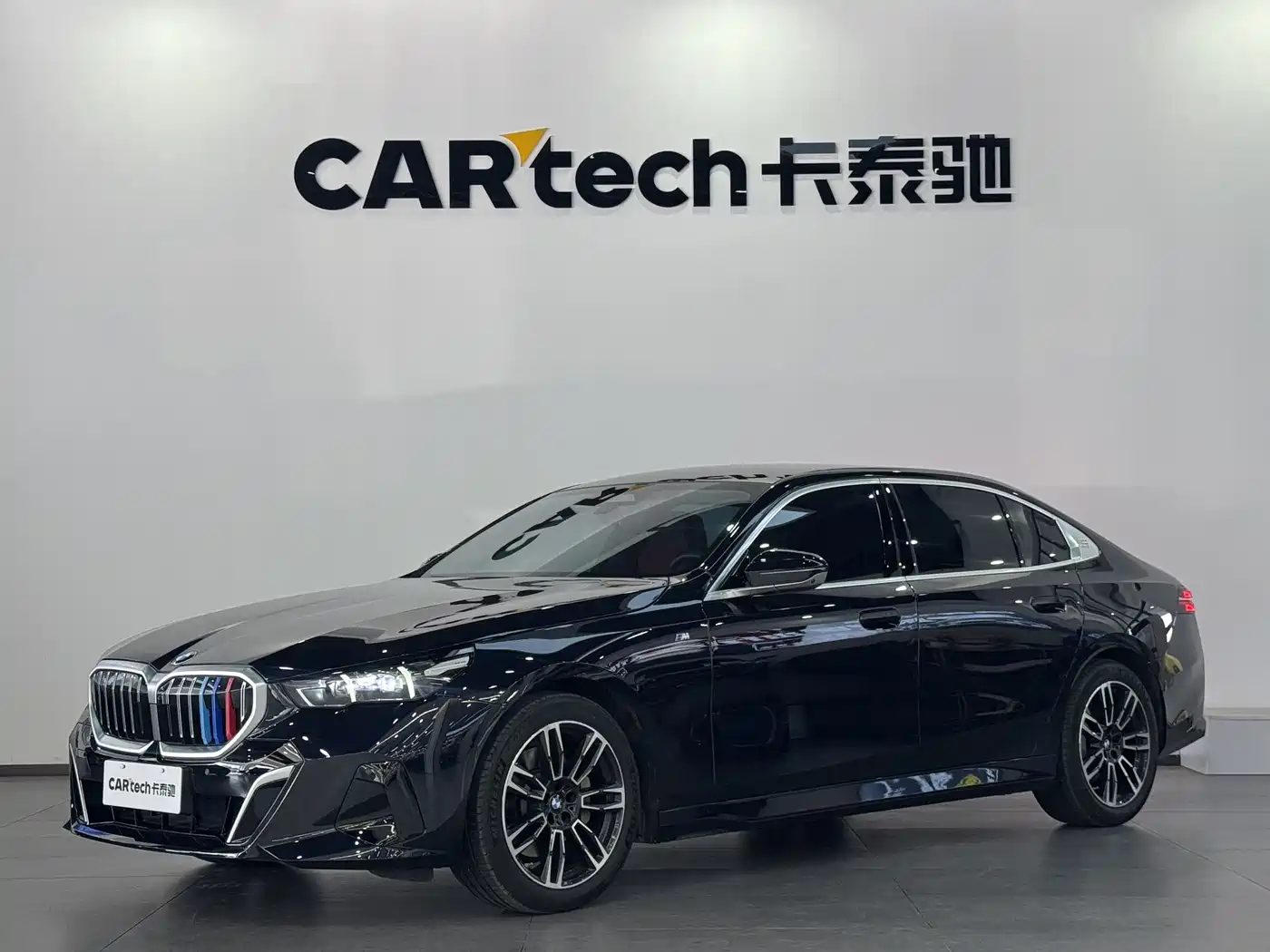 BMW 5 Series 2025 530Li Leading M Sport Package