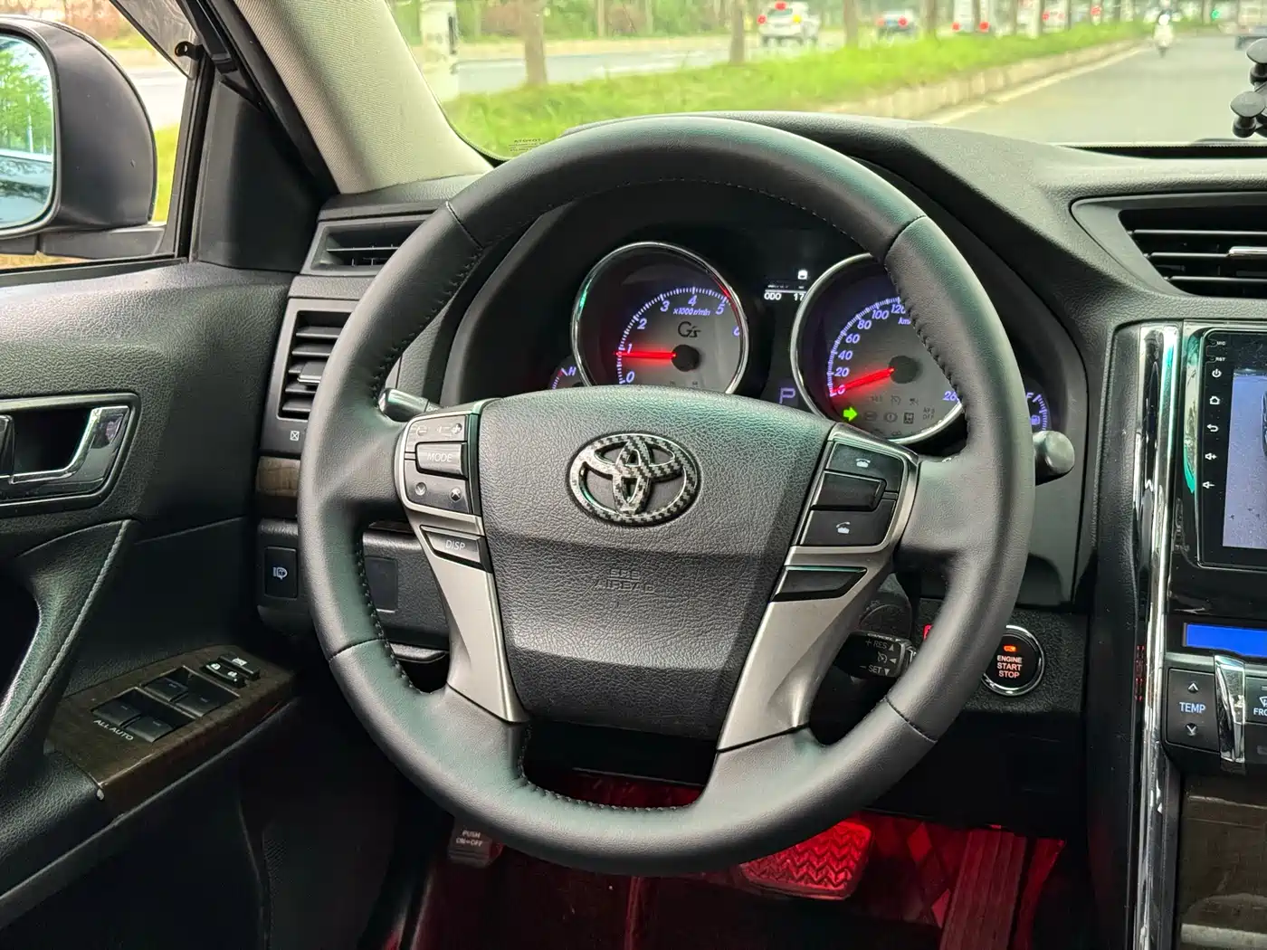 Toyota Reiz 2013 2.5V Premium Edition фото 7