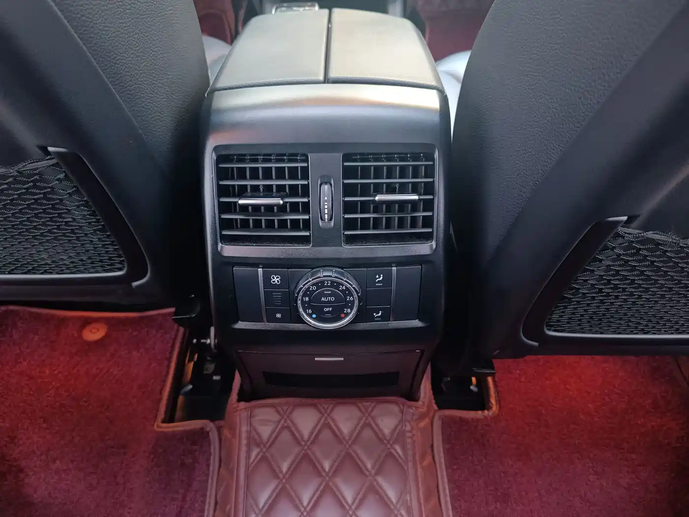 Mercedes-Benz GLS 2018 Facelift GLS 320 4MATIC фото 16