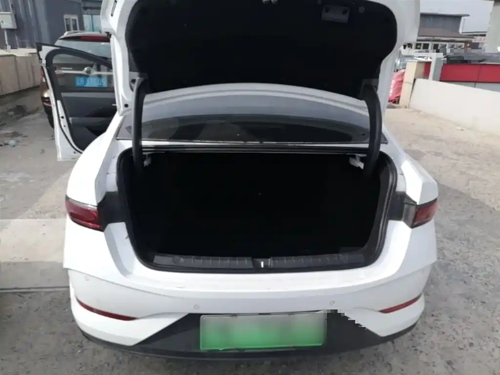 BYD Qin PLUS 2025 DM-i Smart Drive 55KM Leader фото 19