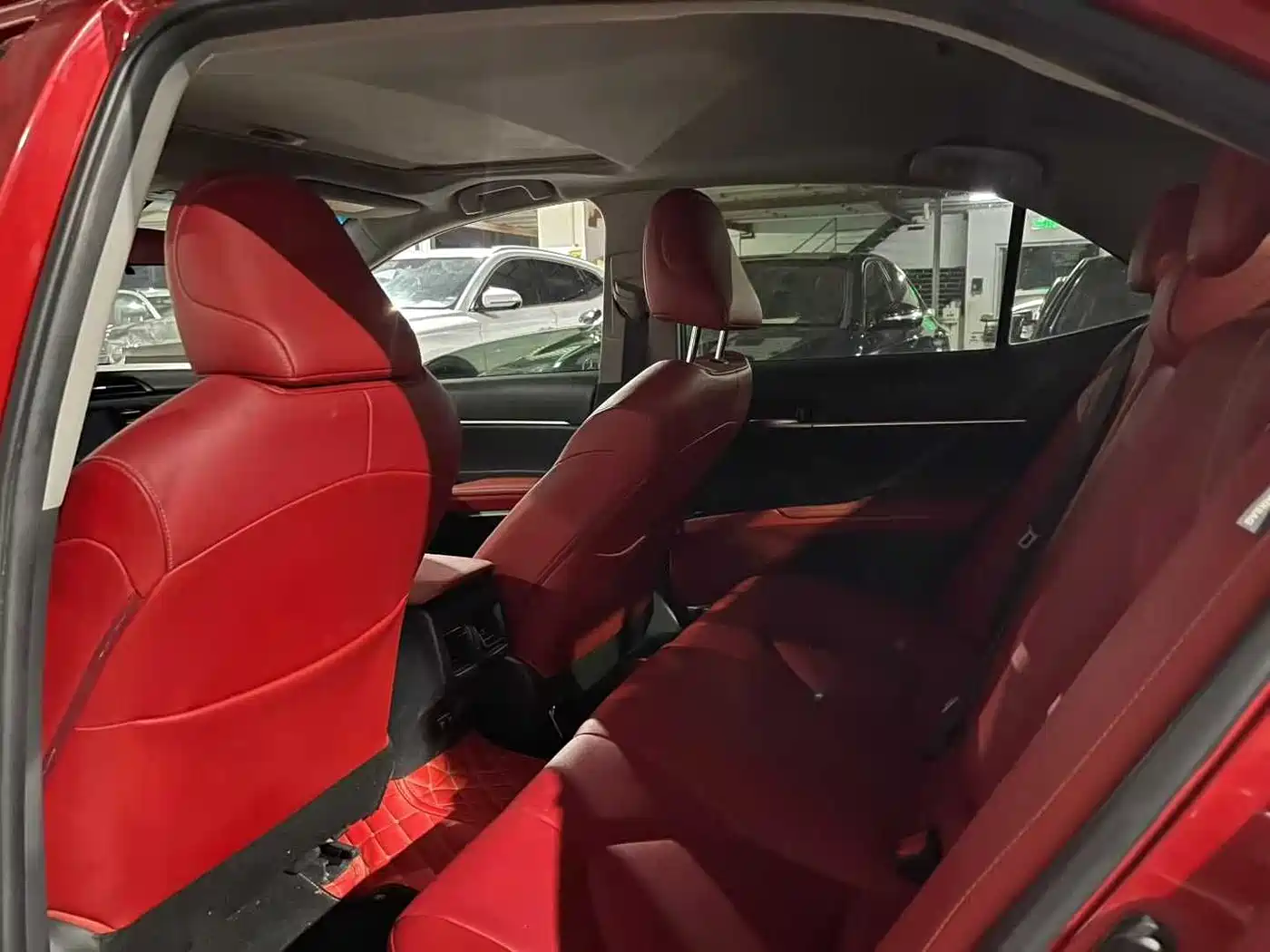 Toyota Camry 2018 2.5S Trend Edition фото 8