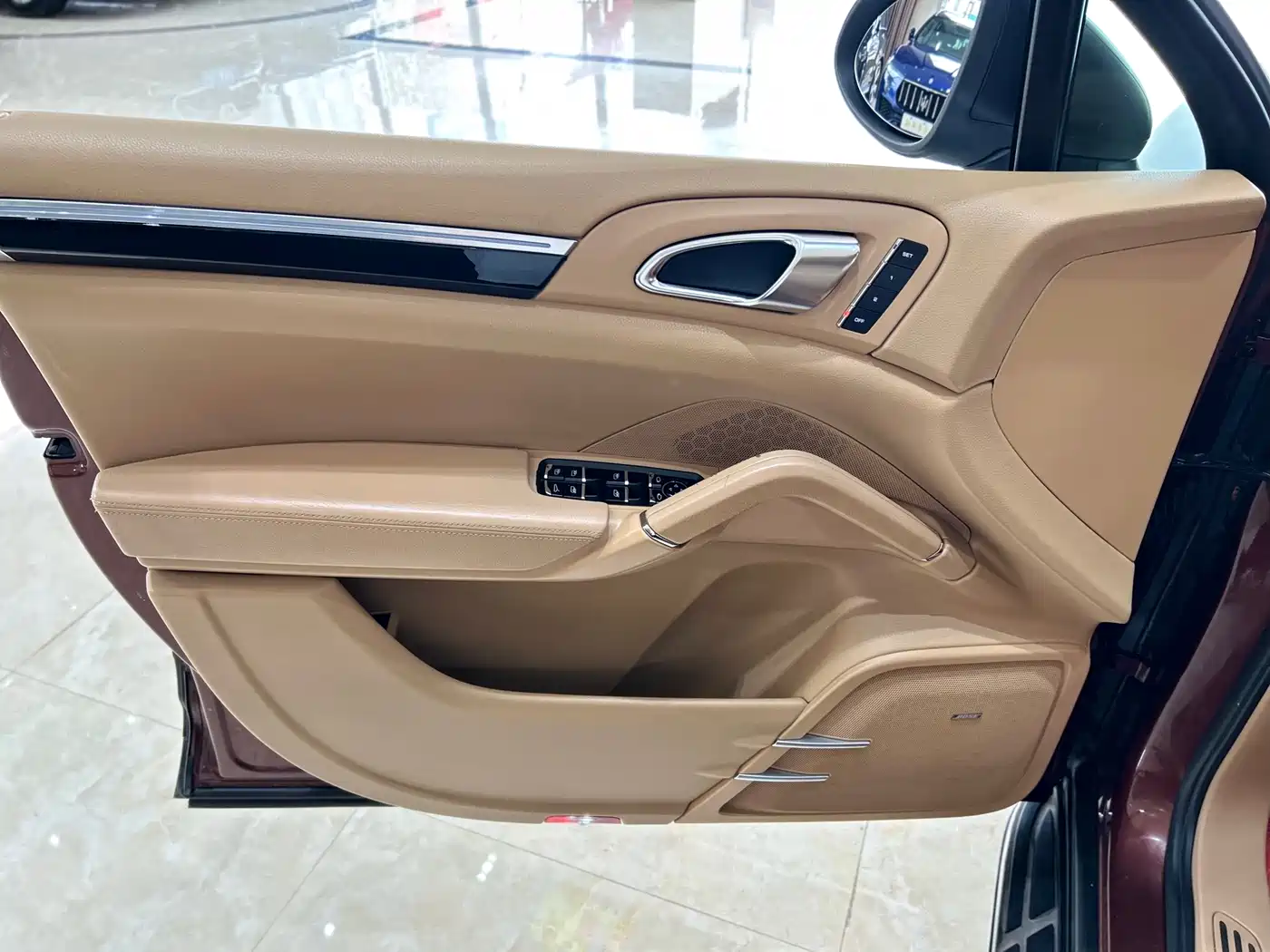 Porsche Cayenne 2011 Cayenne 3.0T фото 10