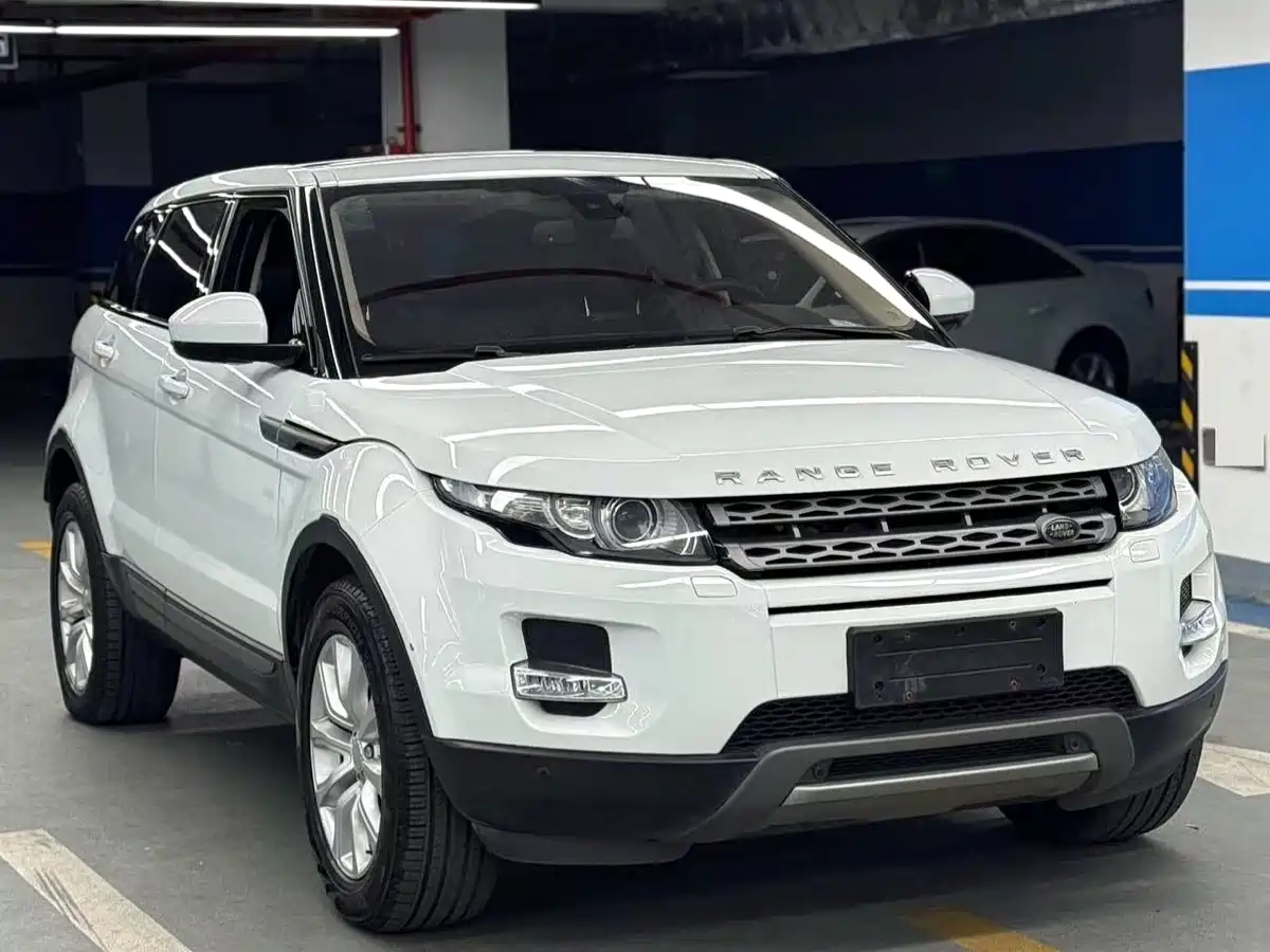 Land Rover Range Rover Evoque 2015 2.0T 5-Door Fashion Edition фото 3