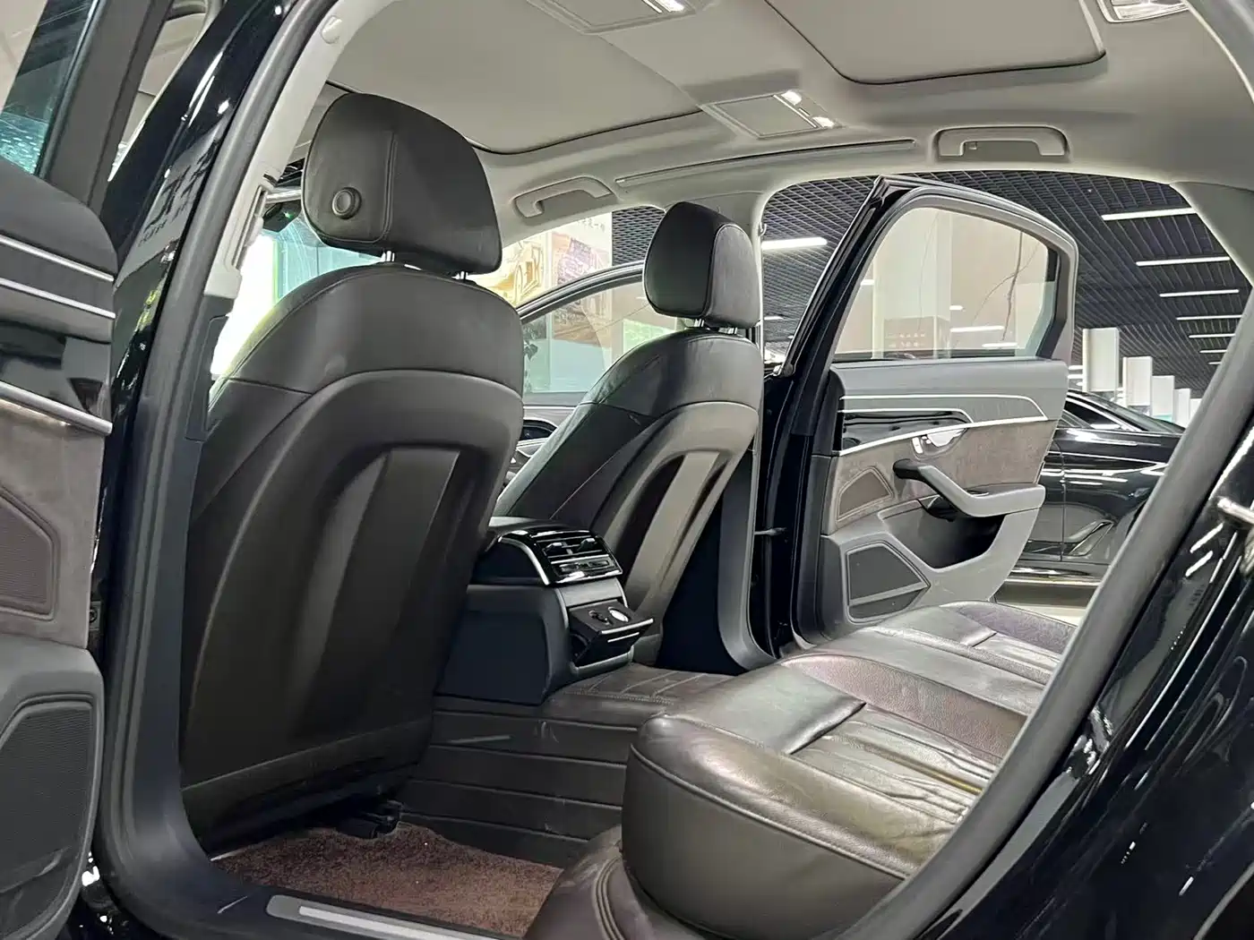 Audi A8 2018 A8L 55 TFSI quattro Launch Elite фото 9