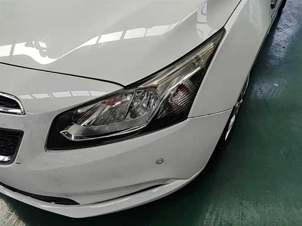 Chevrolet Cruze 2015 1.5L Classic SL MT фото 24