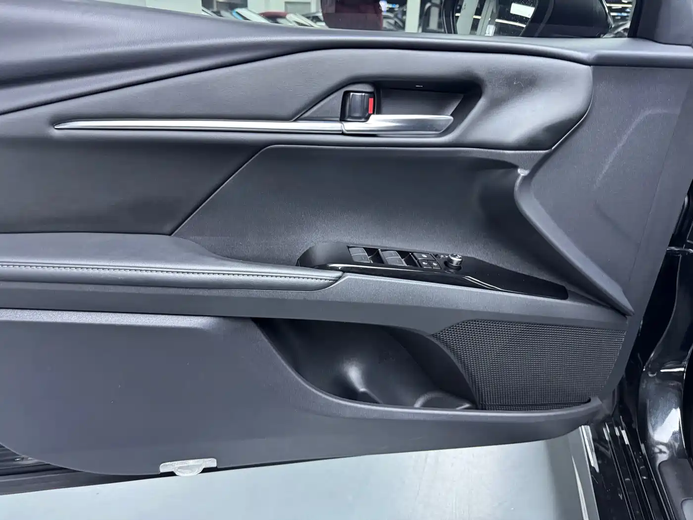 Toyota Camry 2024 Model Dual Hybrid 2.0HS Sport Edition фото 7