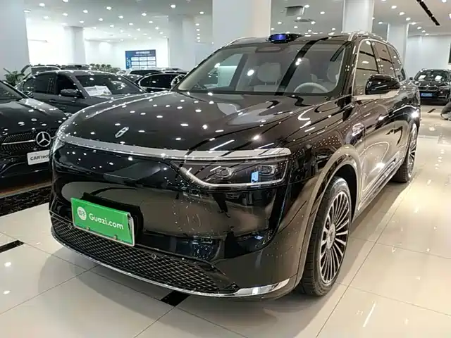 AITO Wenjie AITO M8 2025