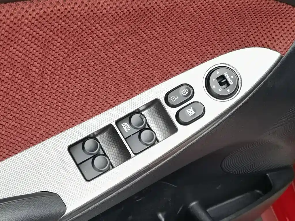 Hyundai Reina 2016 2014 Model 1.6L Automatic TOP