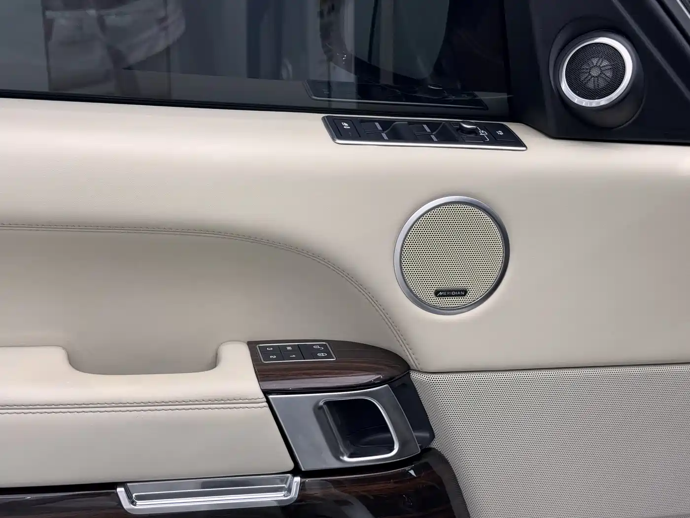 Land Rover Range Rover 2016 5.0 SC V8 AB Ultimate Autobiography LWB фото 13