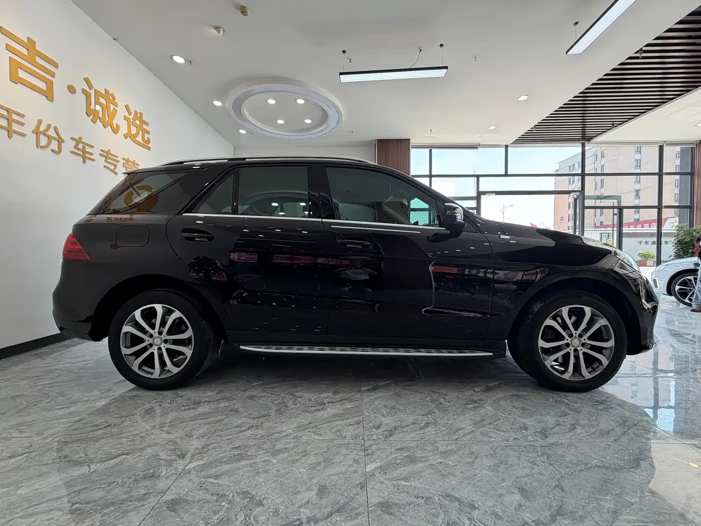 Mercedes-Benz GLE 2016 GLE 320 4MATIC Luxury фото 5