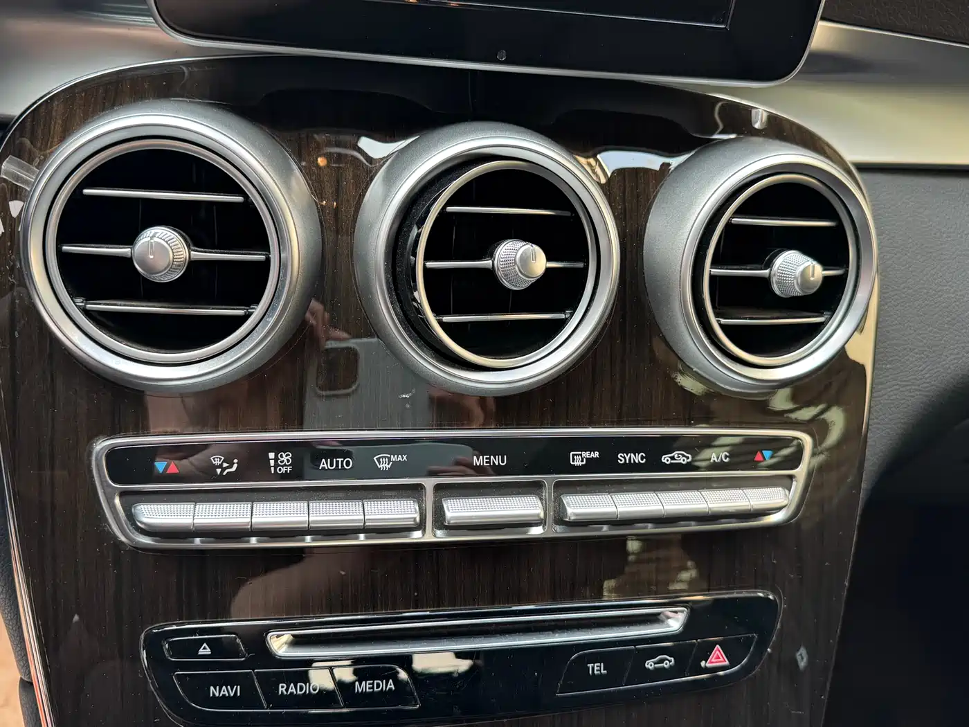 Mercedes-Benz GLC 2018 Facelift GLC 260 4MATIC Dynamic фото 15