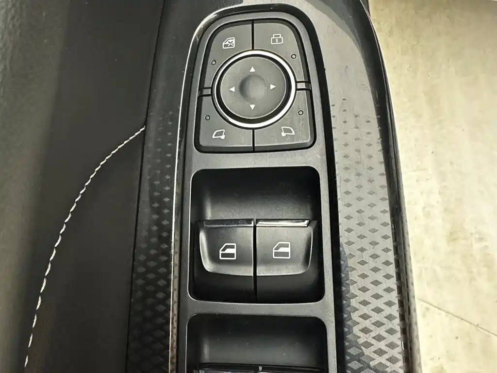 Haval M6 2021 PLUS 1.5T DCT Luxury Smart Connect фото 16