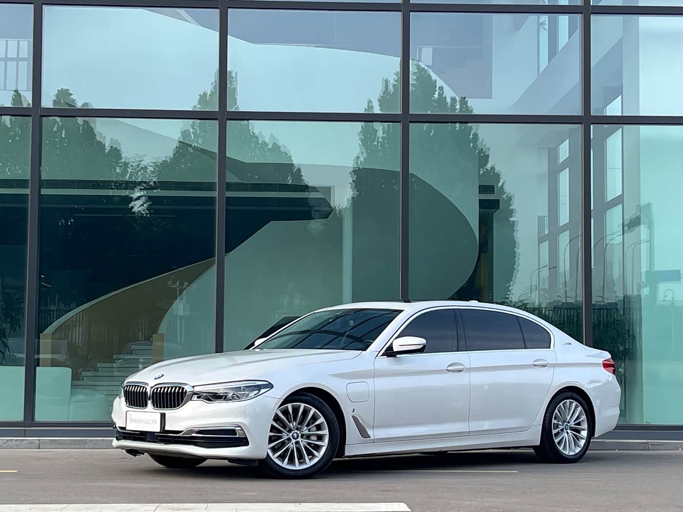 BMW 5 Series New Energy