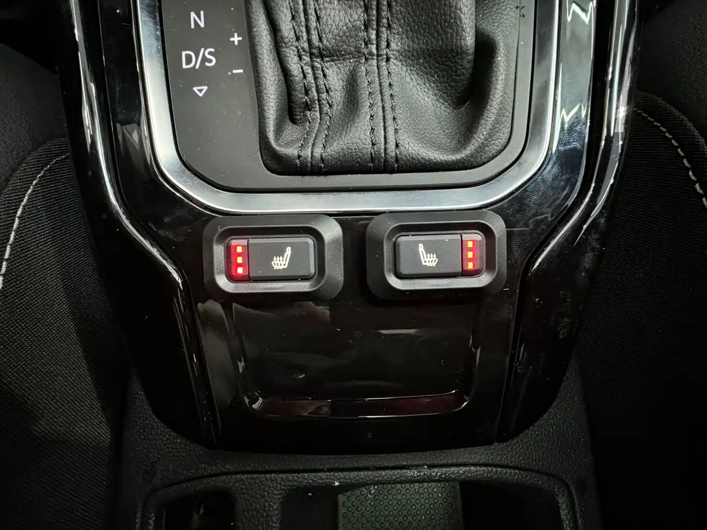 Volkswagen T-ROC 2022 280TSI DSG 2WD Comfort PLUS фото 14