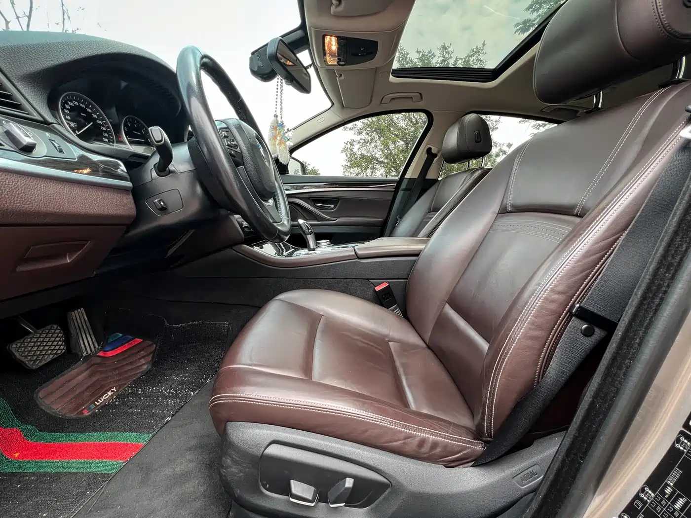 BMW 5 Series 2014 525Li Luxury Design Package фото 4