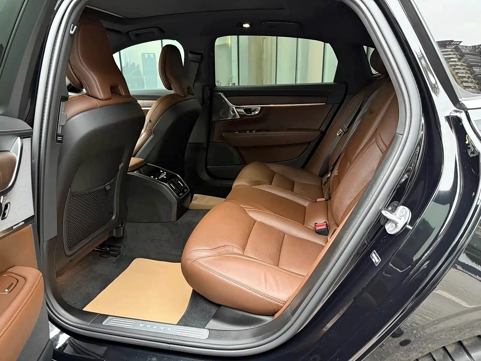 صورة 9 - Volvo S90