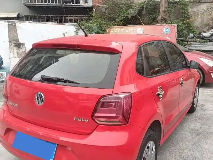Volkswagen Polo 2016 1.4L Automatic Trend фото 8