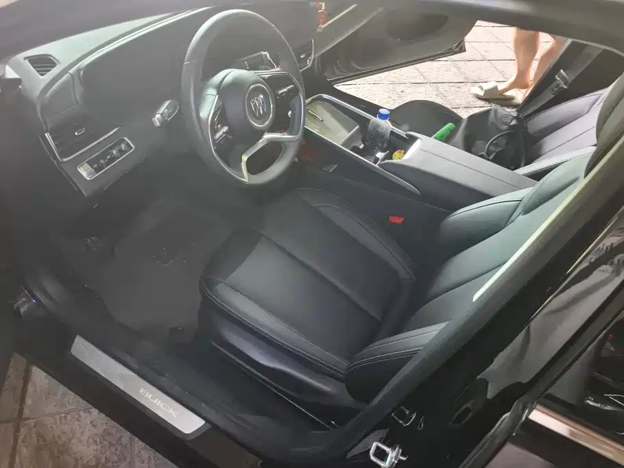 Buick LaCrosse 2025 2025 Model 28T Platinum Edition