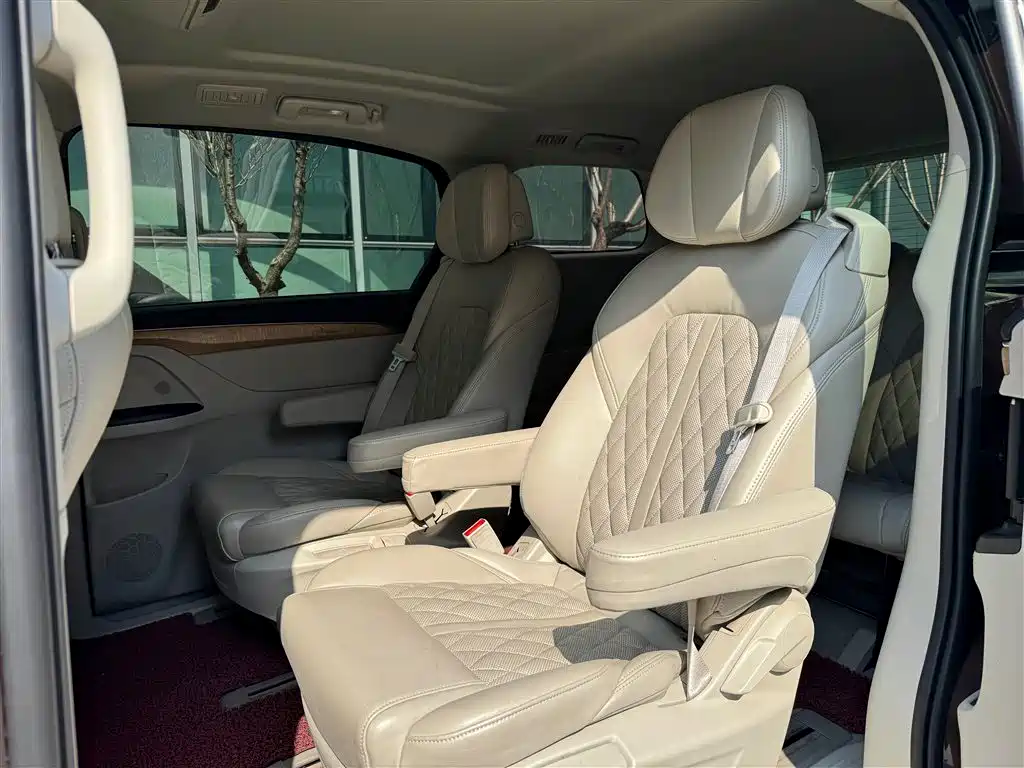 Buick GL8 2017 ES 28T Comfort Type China V фото 9