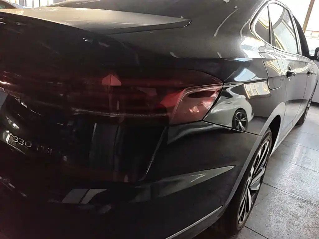 Volkswagen Passat 2024 330TSI Elite Edition фото 24