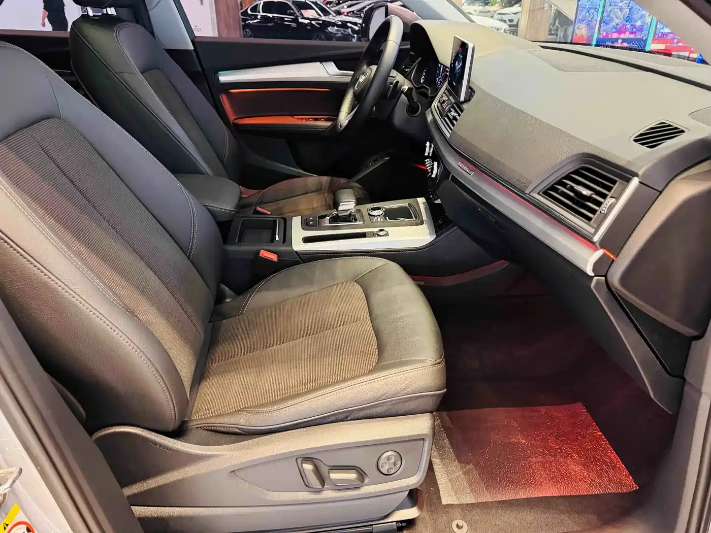 Audi Q5L 2018 40 TFSI Prestige Fashion (China V) фото 8