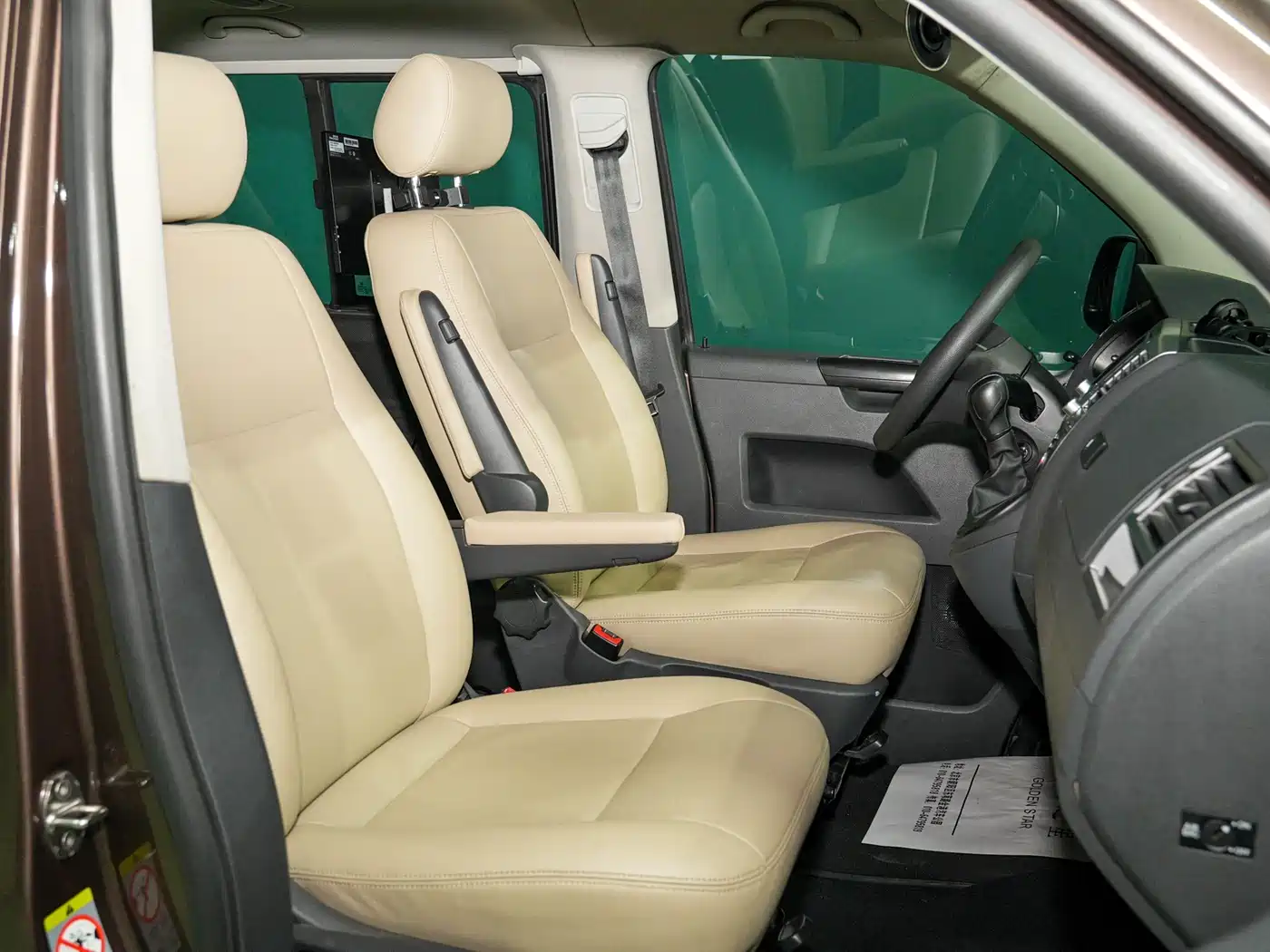 Volkswagen Caravelle 2014 2.0TSI 4WD Comfort Edition фото 22