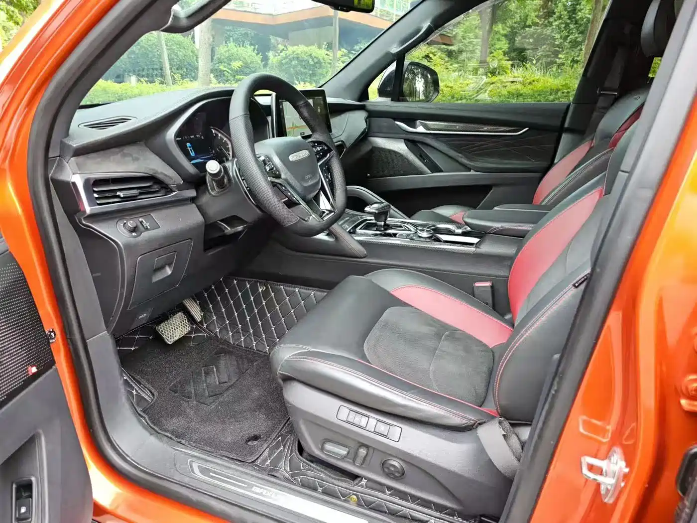 SAIC Maxus D90 Pro 2021 2021 2.0T Diesel 4WD Alxa Edition 6-seater