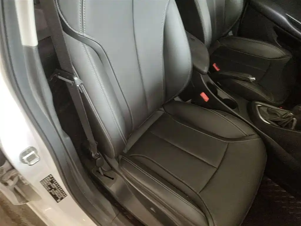 Buick Excelle 2019 18T Auto Connected Elite China VI фото 16