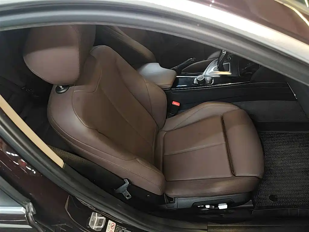 BMW 3 Series 2018 320Li Fashion Style фото 25