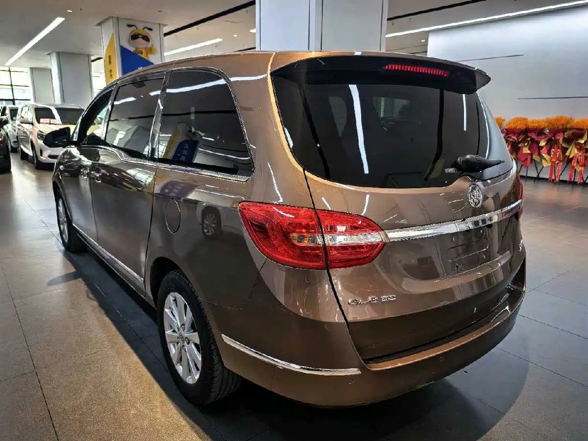 Buick GL8 2018 28T Premium Model China VI фото 4